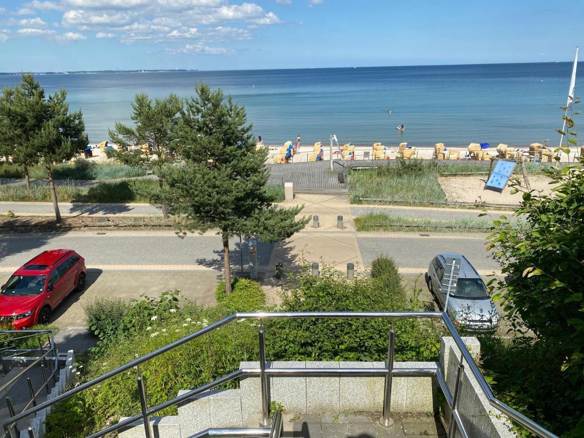 Moderne 3-Zi-Wohnung Mit Meerblick Direkt Am Strand Scharbeutz Exteriör bild